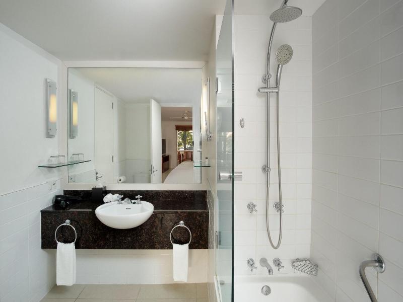 Sheraton Denarau Villas image