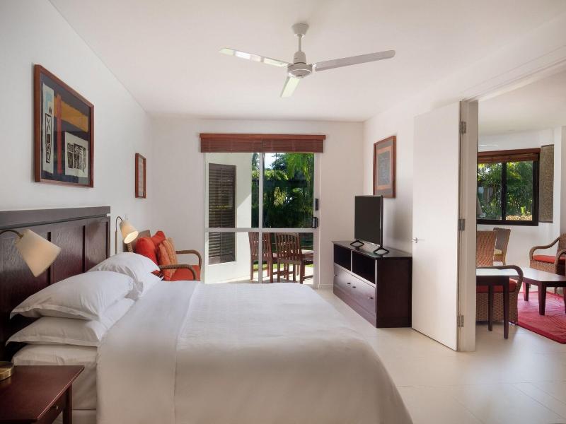 Sheraton Denarau Villas image