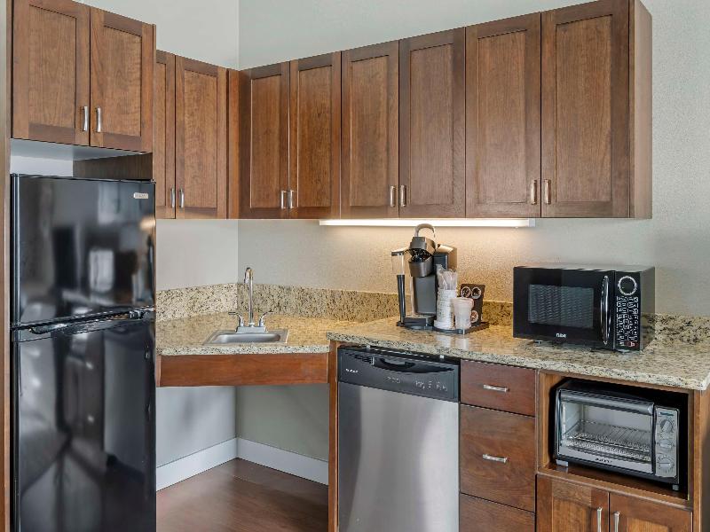 Best Western Plus Peppertree Inn at Omak image