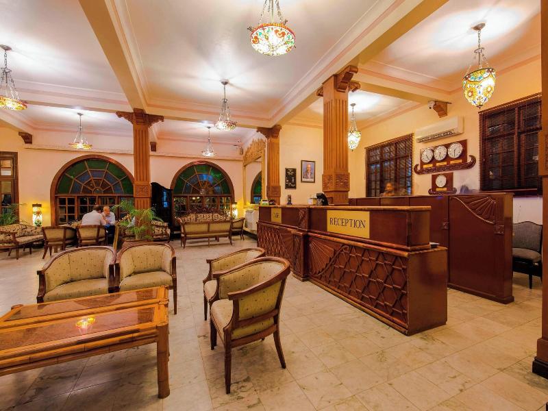 Protea Hotel Dar es Salaam Courtyard image
