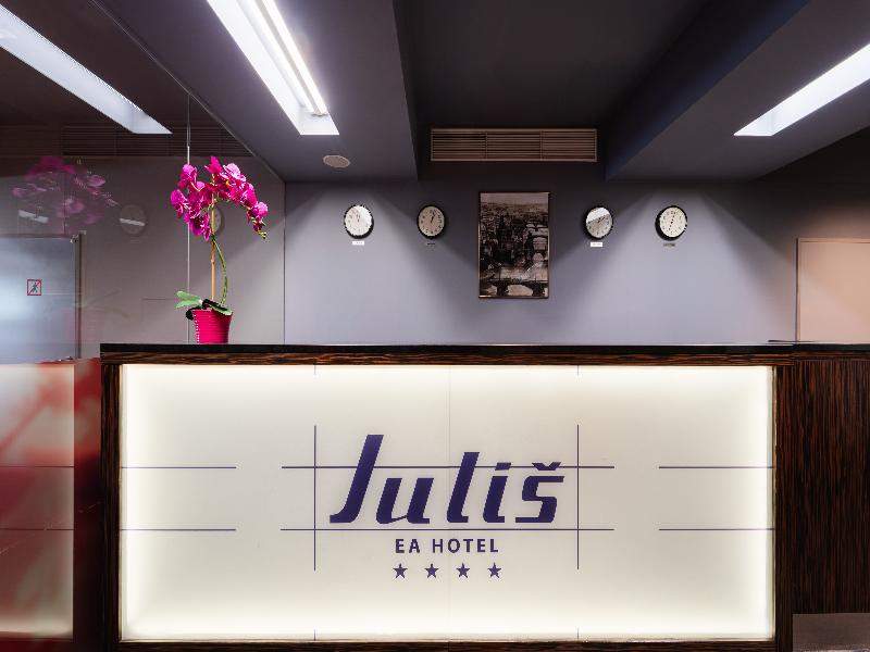 EA Hotel Julis image