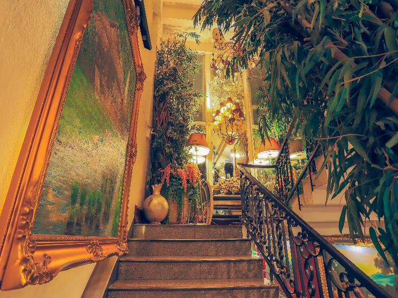 Diamond City Hotel image