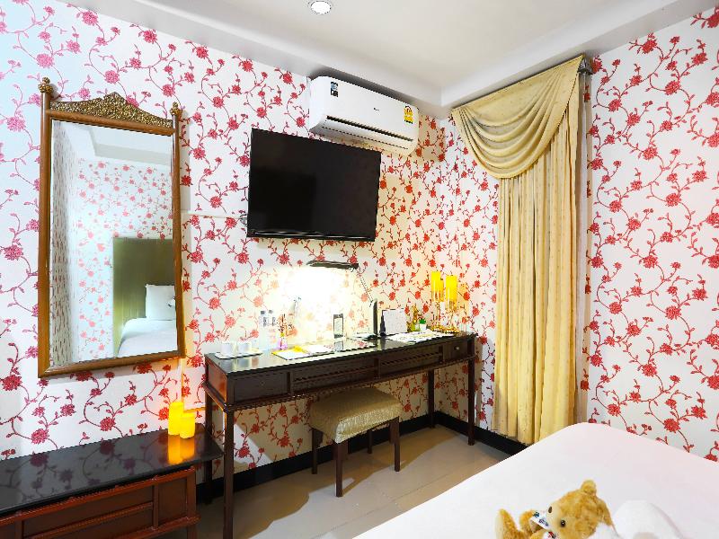 Diamond City Hotel image