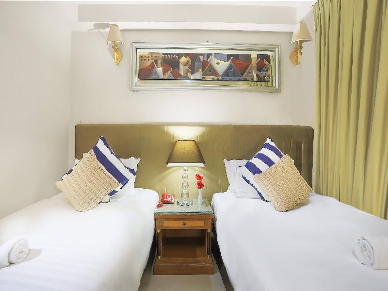 Diamond City Hotel image
