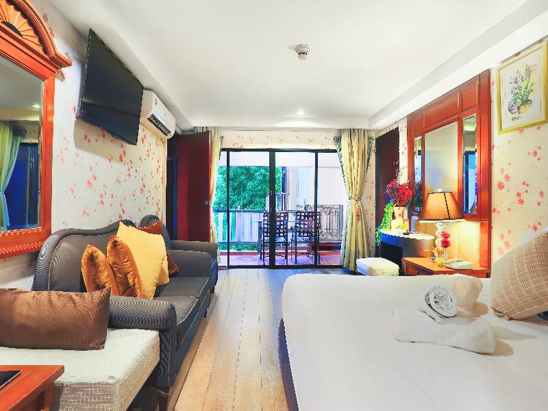 Diamond City Hotel image