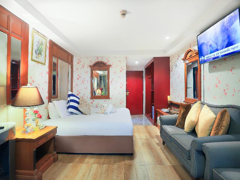 Diamond City Hotel image