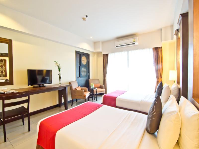 Golden Sea Pattaya Hotel image