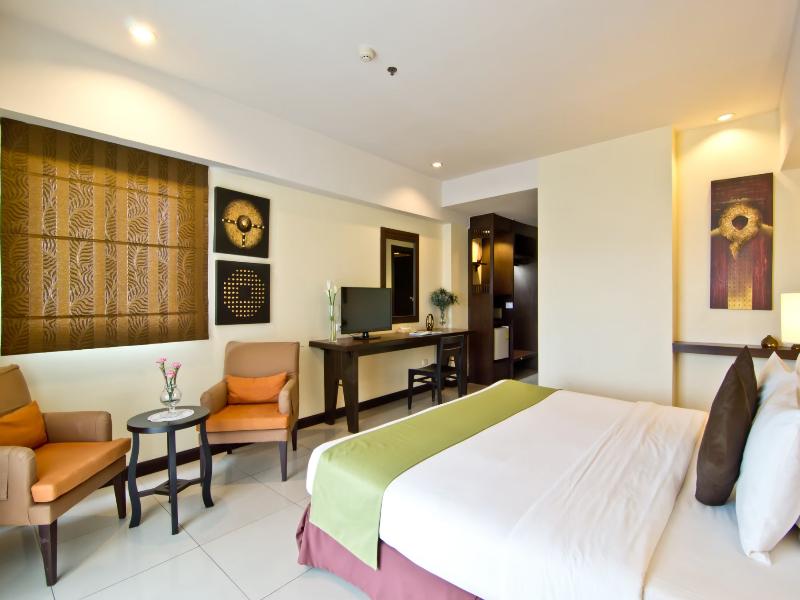 Golden Sea Pattaya Hotel image