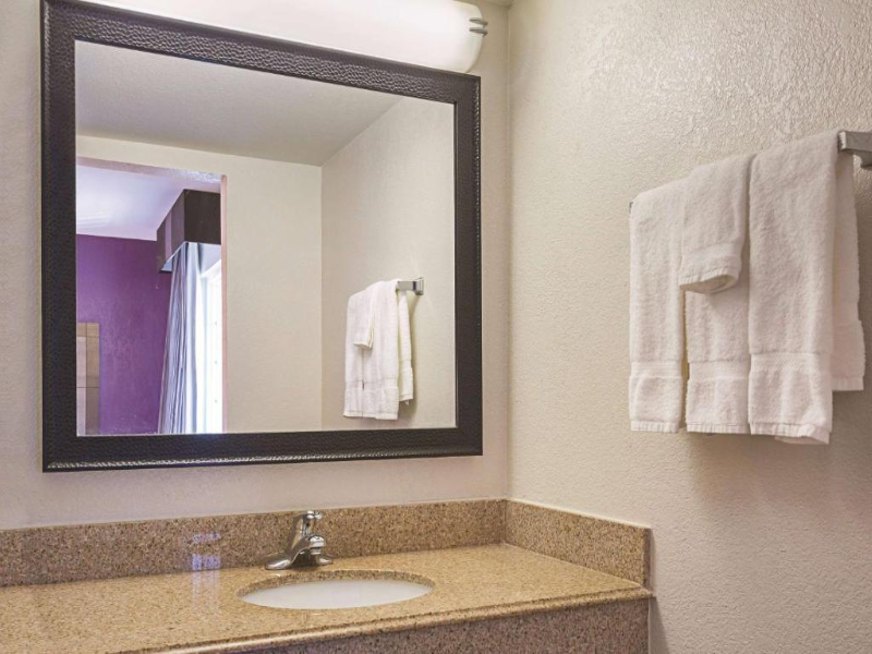 Wingate by Wyndham Galveston Beachfront at Seawall image