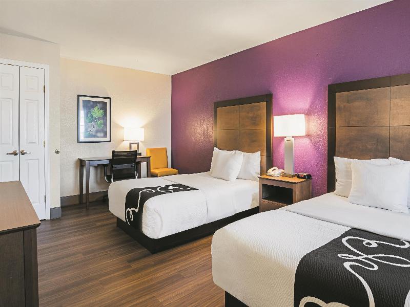 Wingate by Wyndham Galveston Beachfront at Seawall image