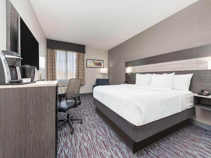 La Quinta Inn & Suites Allen at the Village image