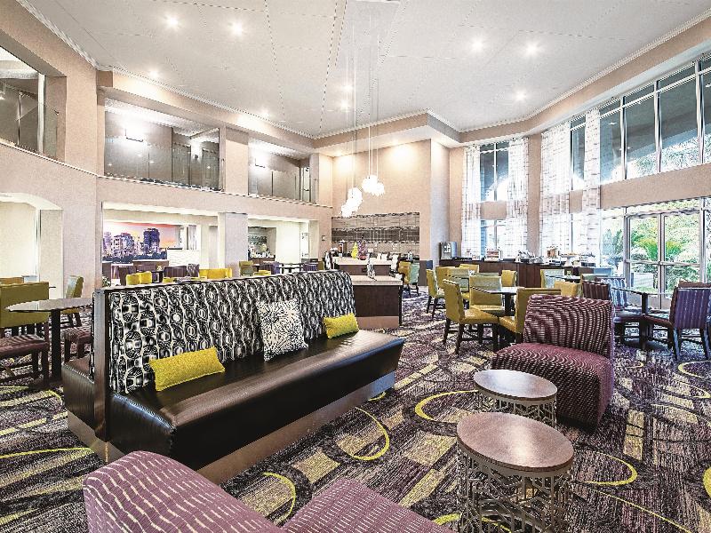 La Quinta Inn & Suites Austin Airport image