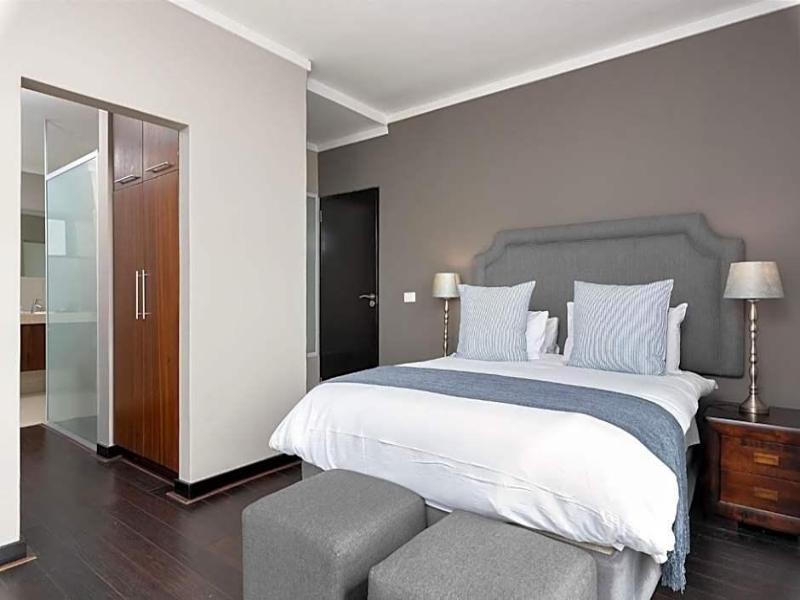 VIP Living Luxury Hotel Apartments image