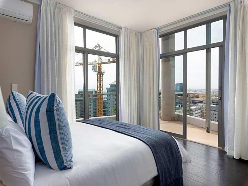 VIP Living Luxury Hotel Apartments image
