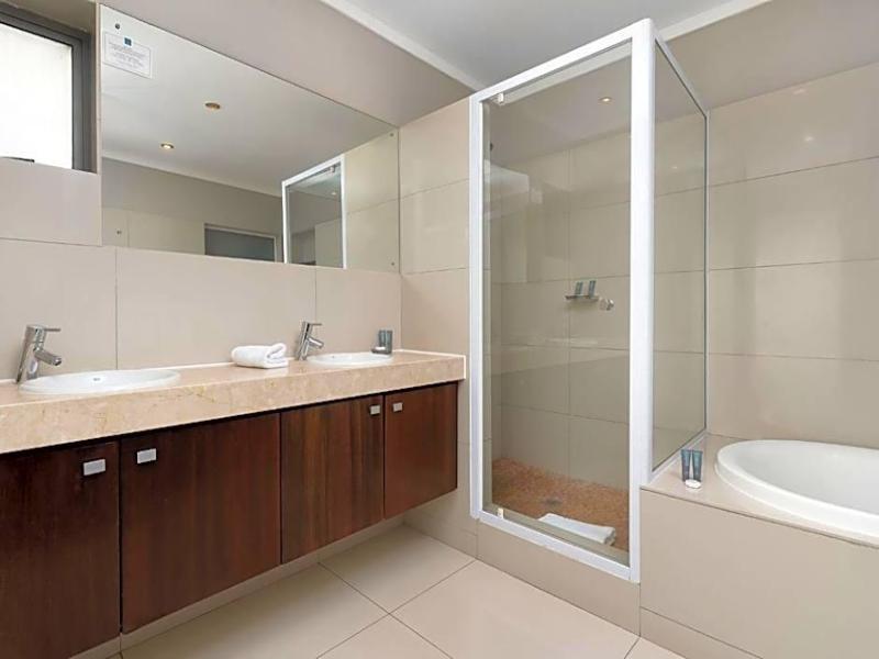 VIP Living Luxury Hotel Apartments image