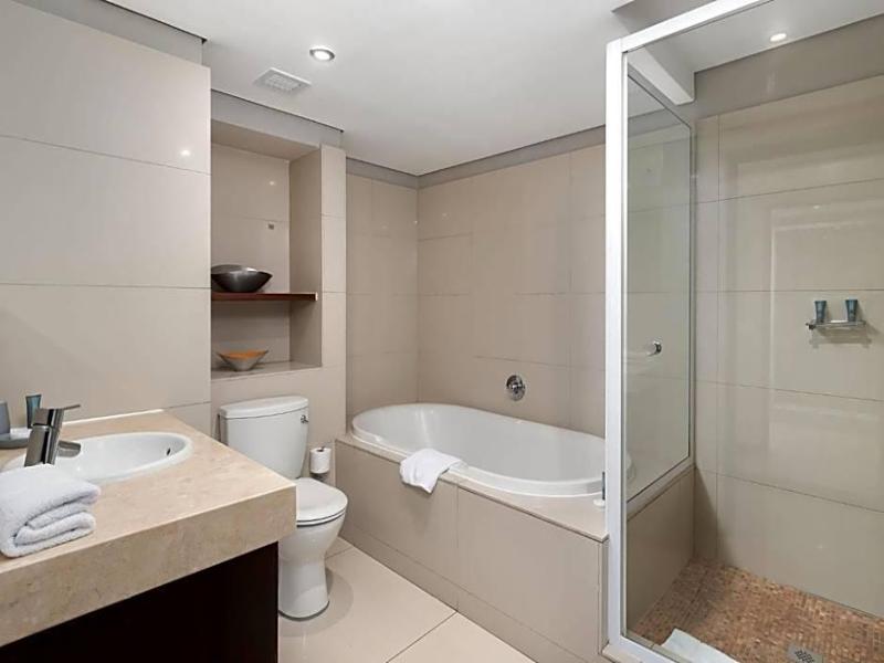 VIP Living Luxury Hotel Apartments image