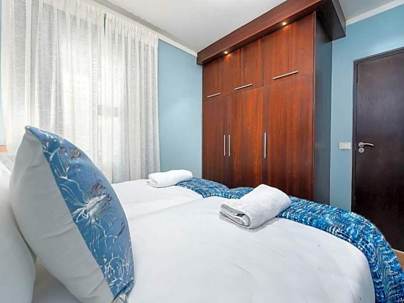 VIP Living Luxury Hotel Apartments image