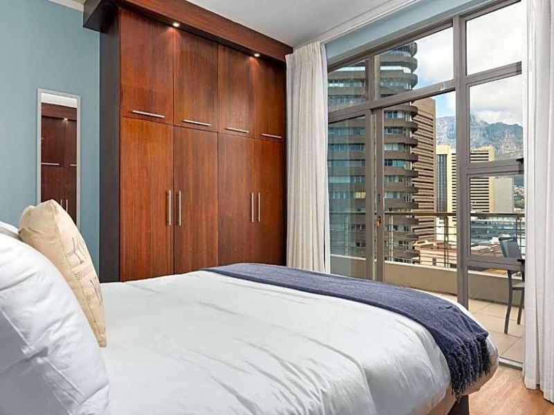 VIP Living Luxury Hotel Apartments image