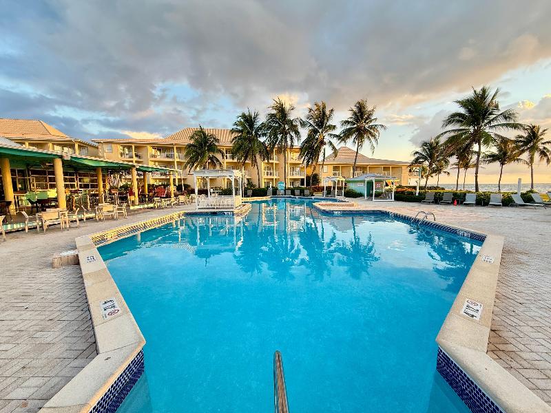 Holiday Inn Resort Grand Cayman  image