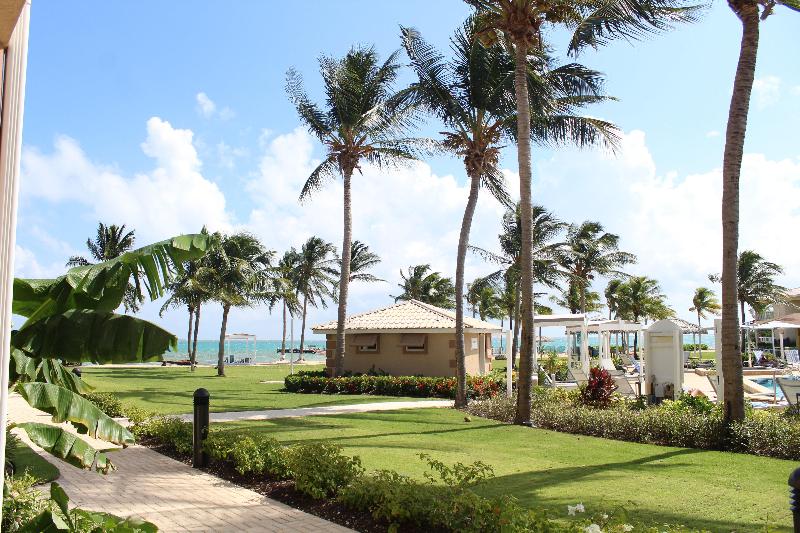Holiday Inn Resort Grand Cayman  image
