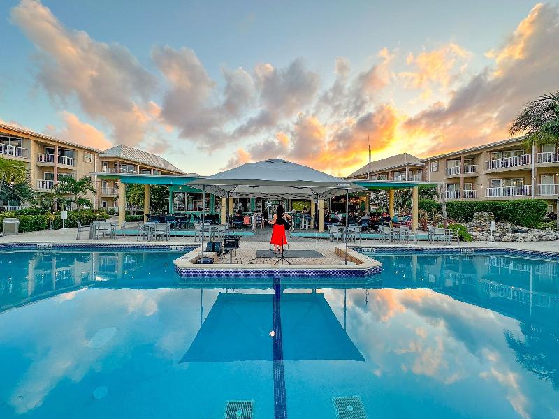Holiday Inn Resort Grand Cayman  image