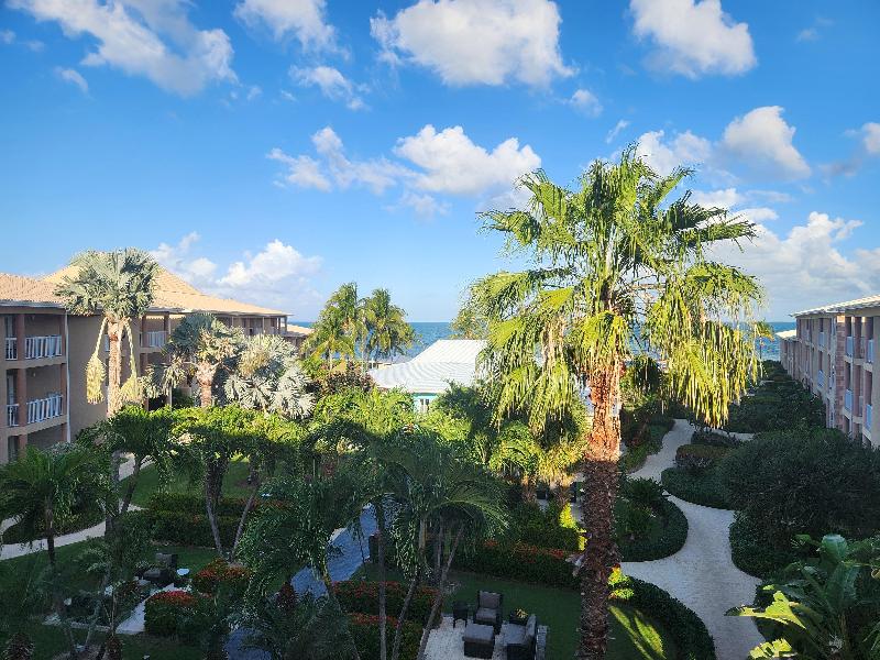 Holiday Inn Resort Grand Cayman  image