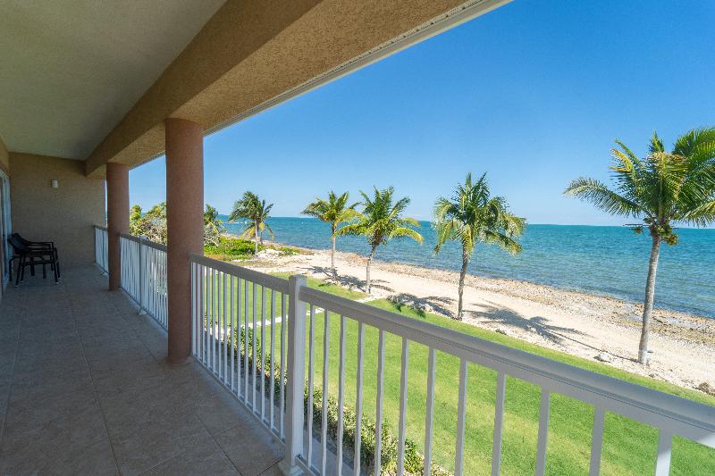 Holiday Inn Resort Grand Cayman  image
