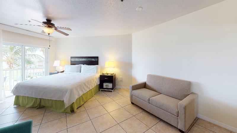 Holiday Inn Resort Grand Cayman  image