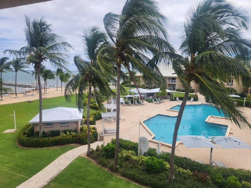 Holiday Inn Resort Grand Cayman  image