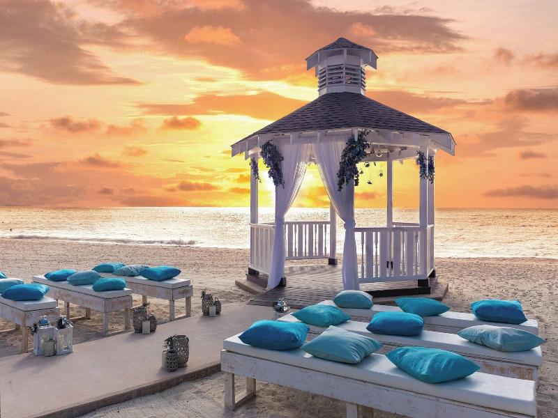 Westin Grand Cayman Seven Mile Beach Resort & Spa image