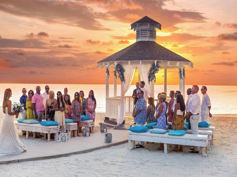 Westin Grand Cayman Seven Mile Beach Resort & Spa image