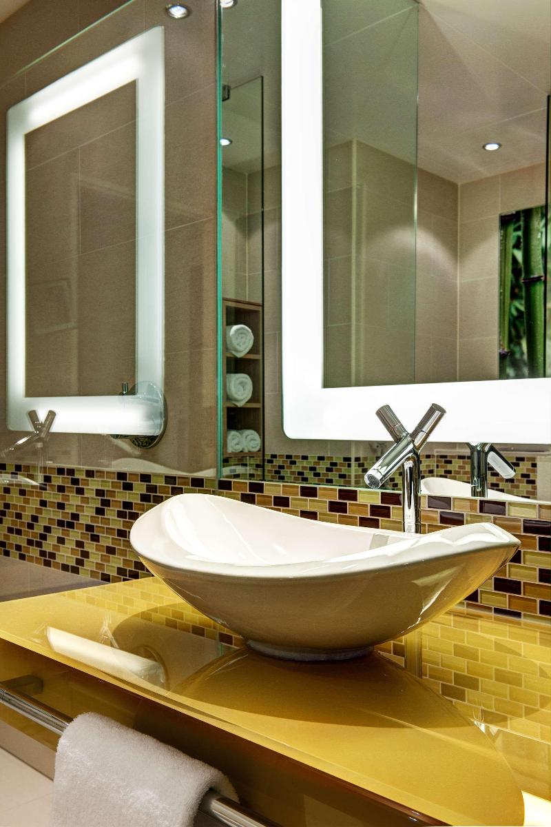 Hilton Frankfurt Airport image