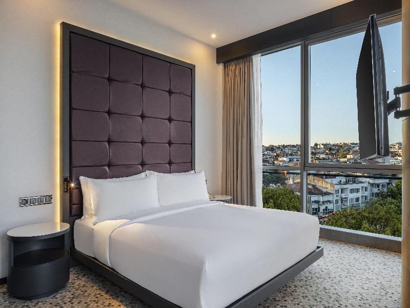Doubletree by Hilton Istanbul Moda image
