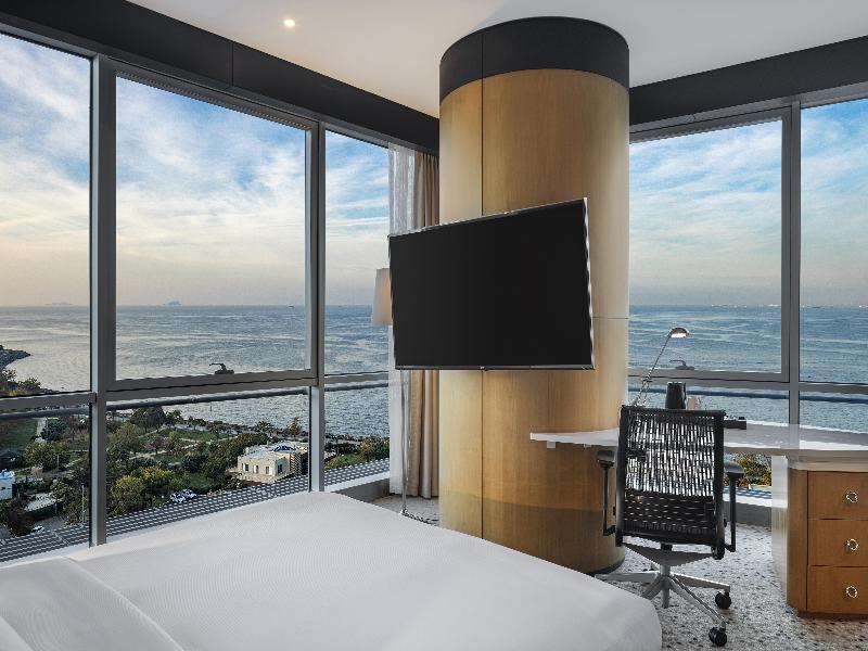 Doubletree by Hilton Istanbul Moda image