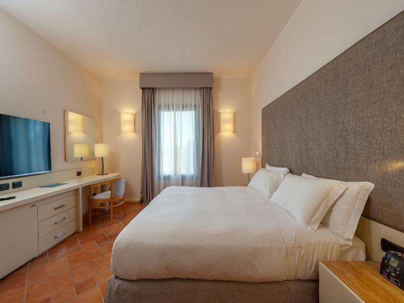 Acaya Golf Resort & Spa image
