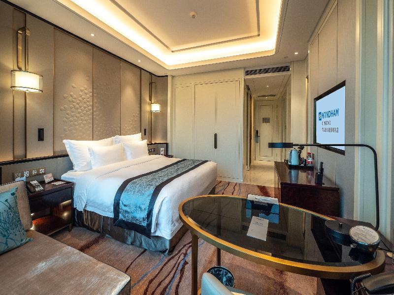 Wyndham Qingdao image