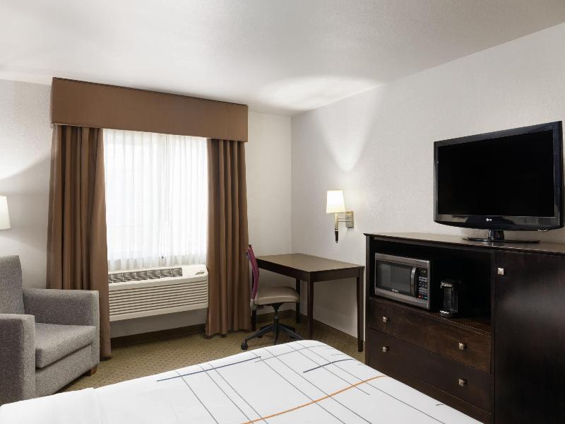 Room QUEEN BED NON SMOKING