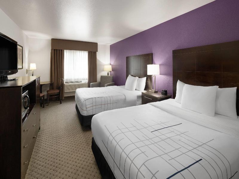 Room TWO QUEEN BEDS NON SMOKING