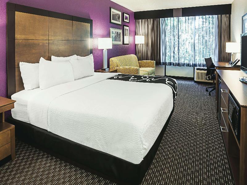La Quinta Inn & Suites Rancho Cordova image
