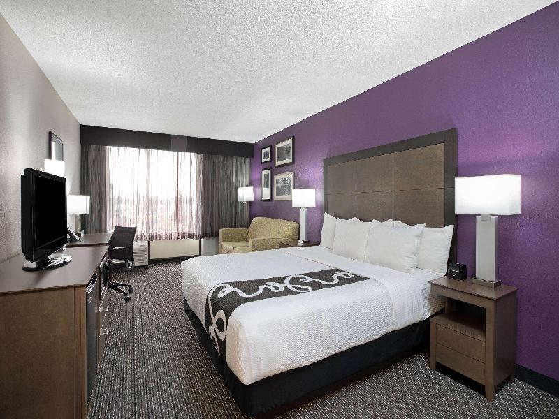 La Quinta Inn & Suites Rancho Cordova image