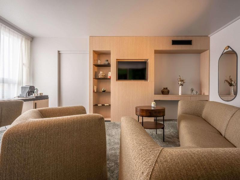 Best Western Premier Le Masq Hotel image