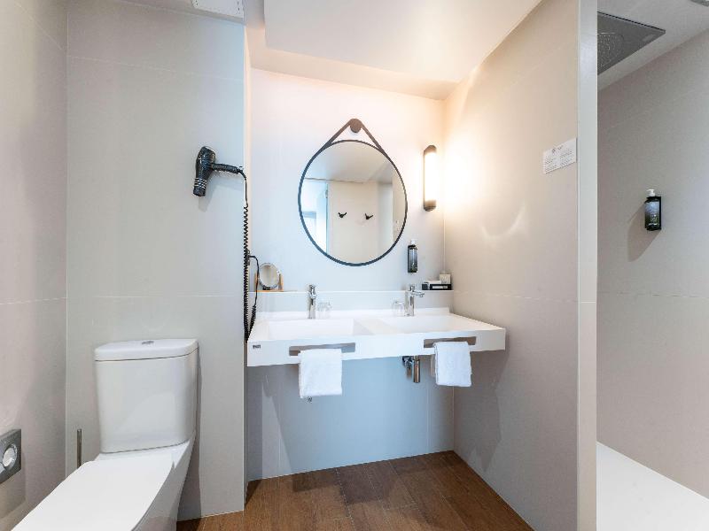 Best Western Premier Le Masq Hotel image