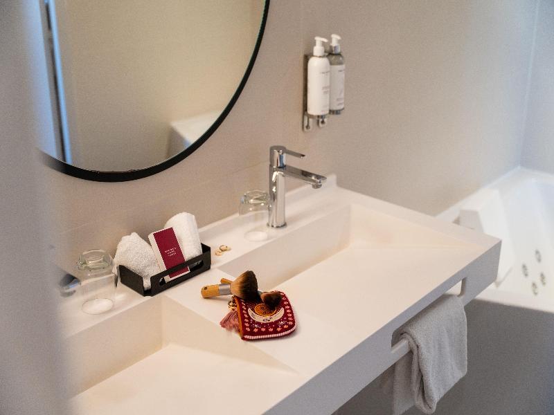 Best Western Premier Le Masq Hotel image