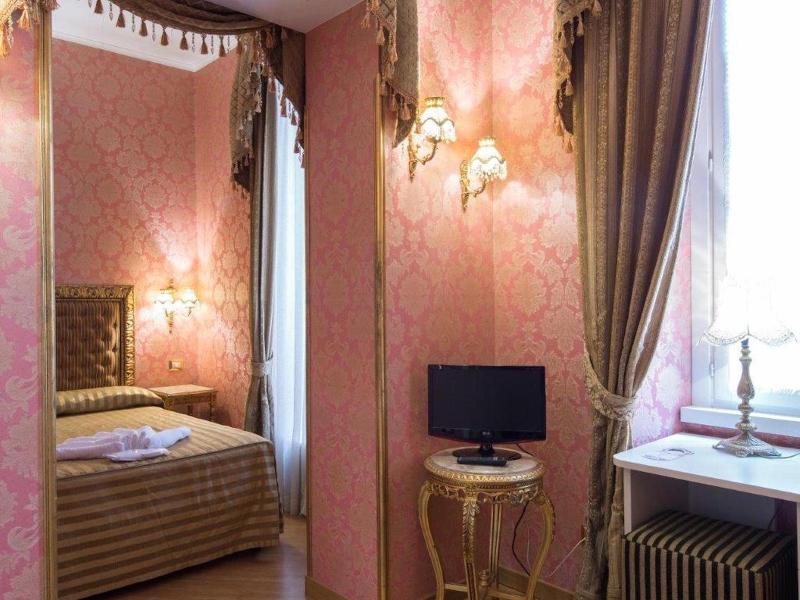 DCBoutiqueHotel image