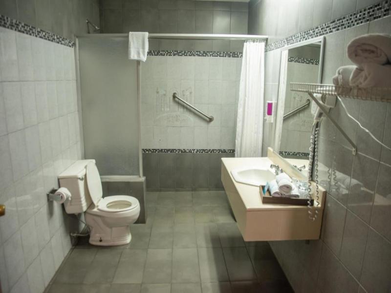 Aeropuerto Hotel image