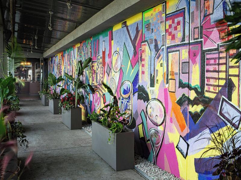 Colee, Atlanta Buckhead, Autograph Collection image