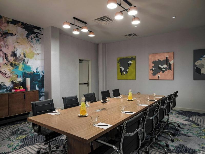 Colee, Atlanta Buckhead, Autograph Collection image