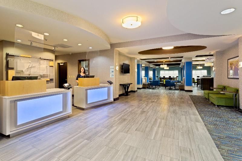 Holiday Inn Express & Suites Largo-Clearwater IHG image