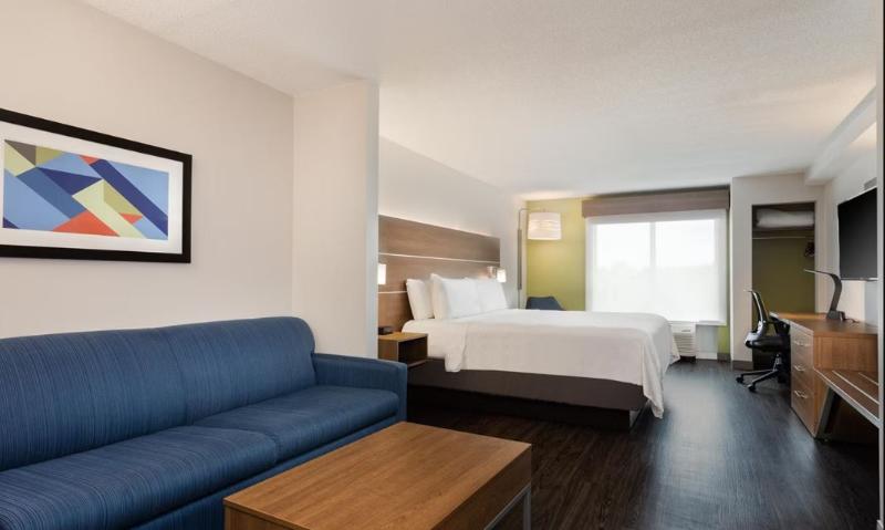 Holiday Inn Express & Suites Largo-Clearwater IHG image