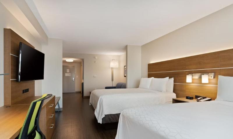 Holiday Inn Express & Suites Largo-Clearwater IHG image